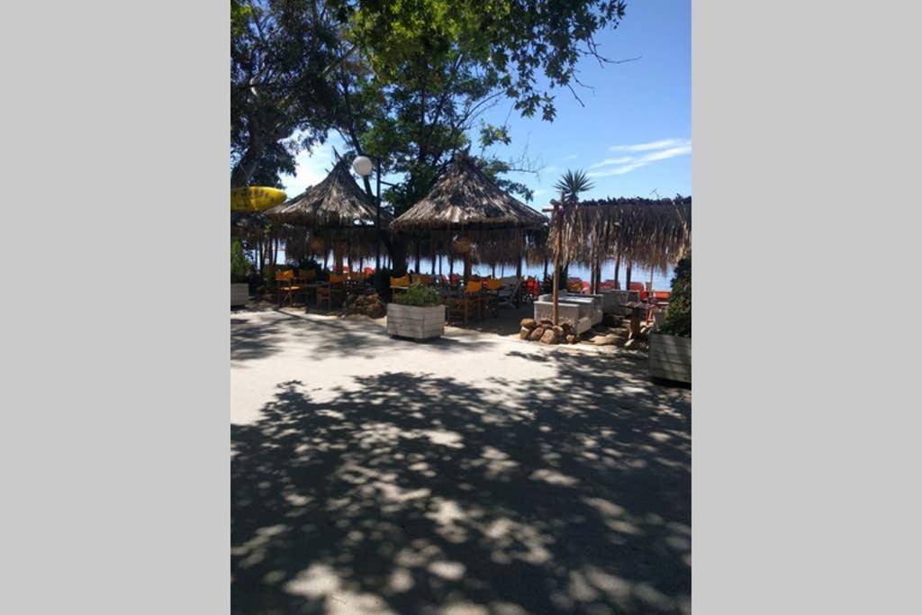 Irinis Cottage Kala Nera Luaran gambar